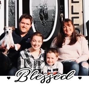 Meet your Posher, Holly